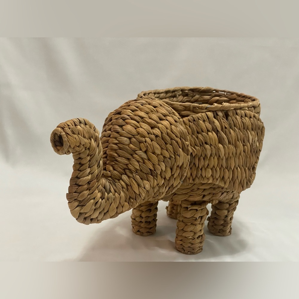 Opalhouse Target Decorative Water Hyacinth Elephant Basket